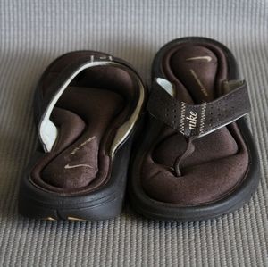 NIKE Comfort Bed Flip Flops